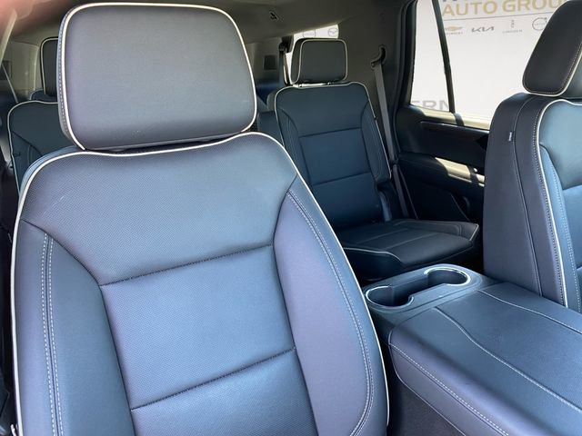 Used 2025 Chevrolet Tahoe Premier AWD/4WD image 15