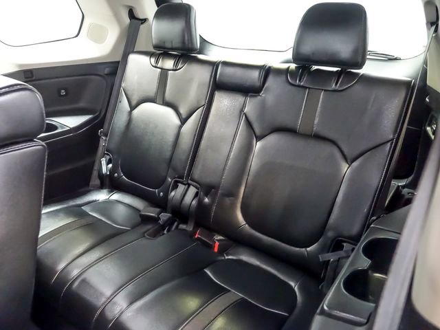 Used 2023 Honda Pilot Touring image 17