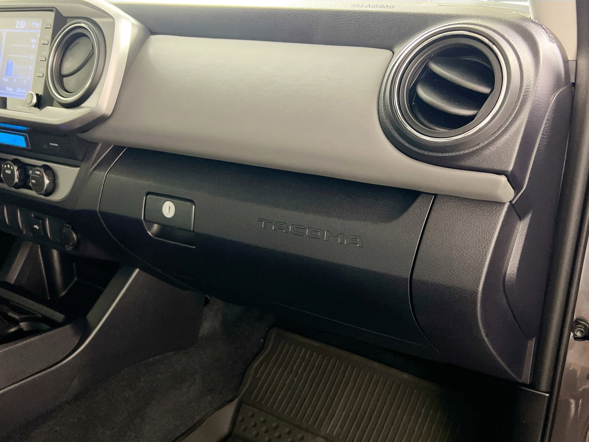 Used 2021 Toyota Tacoma SR5 image 34