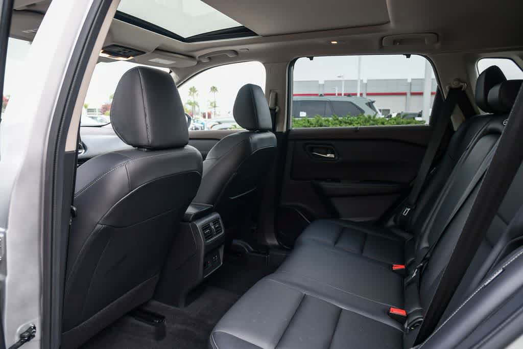 Used 2023 Nissan Rogue SL w/ SL Premium Package AWD/4WD image 18
