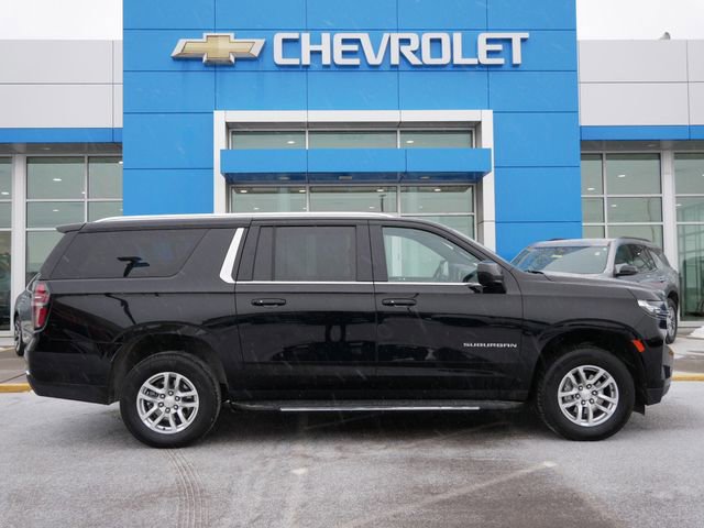 Used 2024 Chevrolet Suburban LT image 25