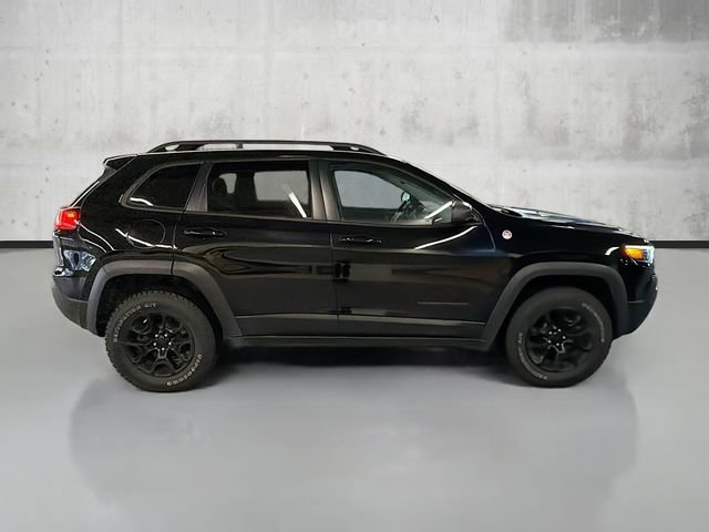 Used 2019 Jeep Cherokee Trailhawk w/ Cold Weather Group image 4