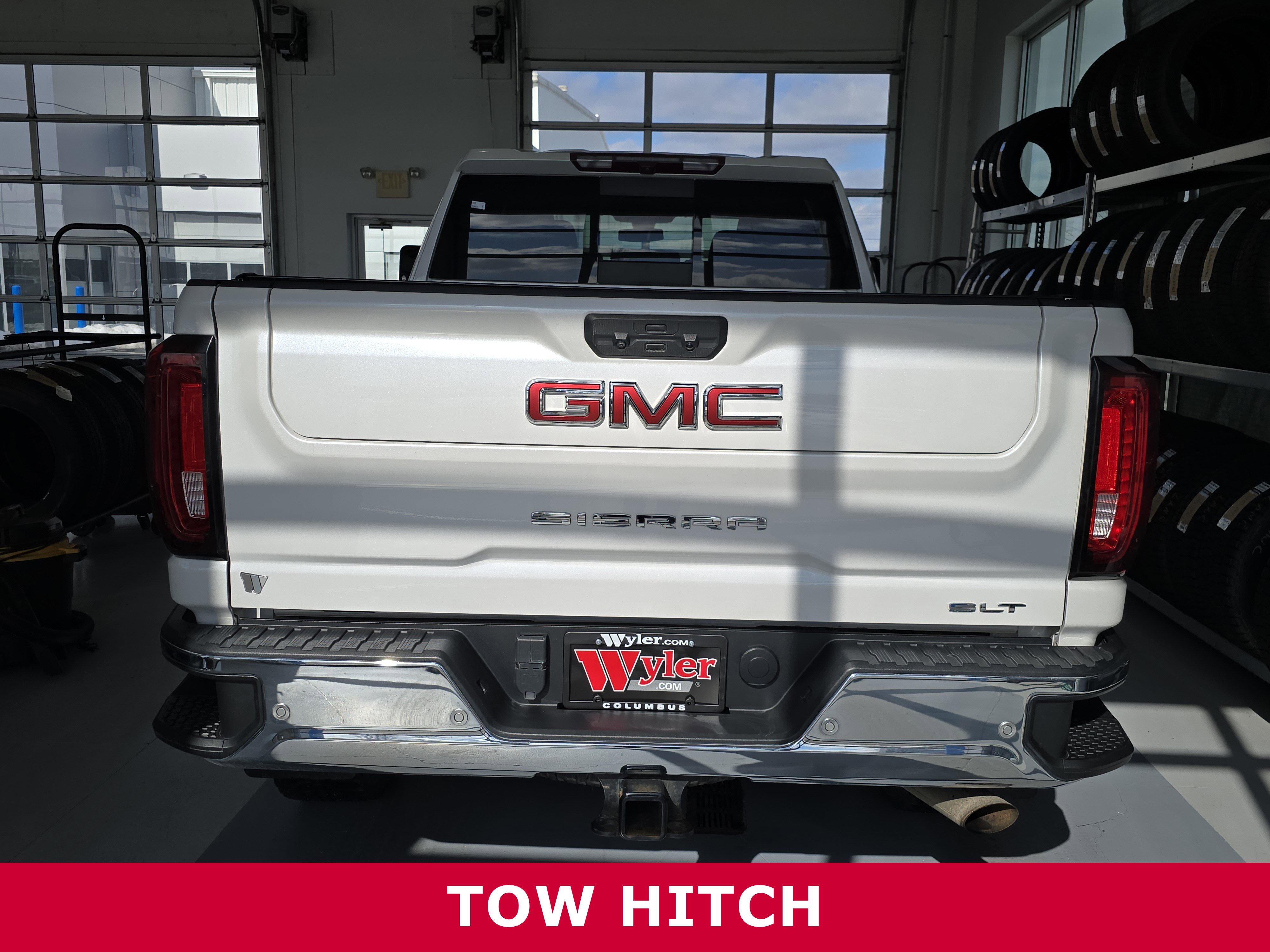 Used 2022 GMC Sierra 2500 SLT w/ SLT Premium Package image 7
