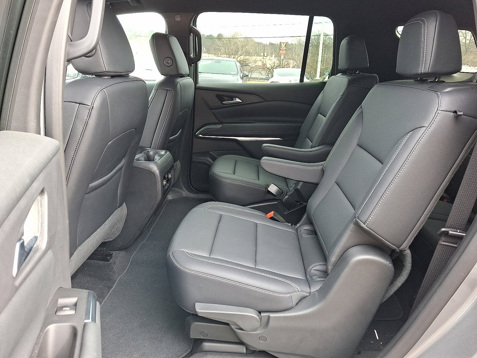 Certified 2025 Chevrolet Traverse LT image 11