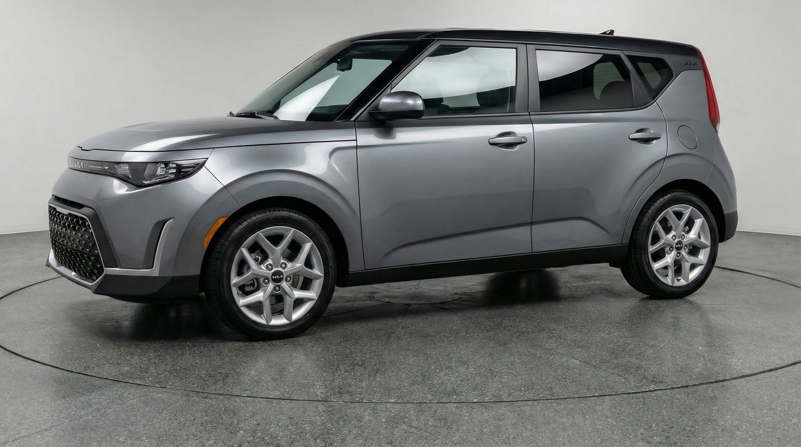 Used 2025 Kia Soul LX w/ LX Technology Package image 3