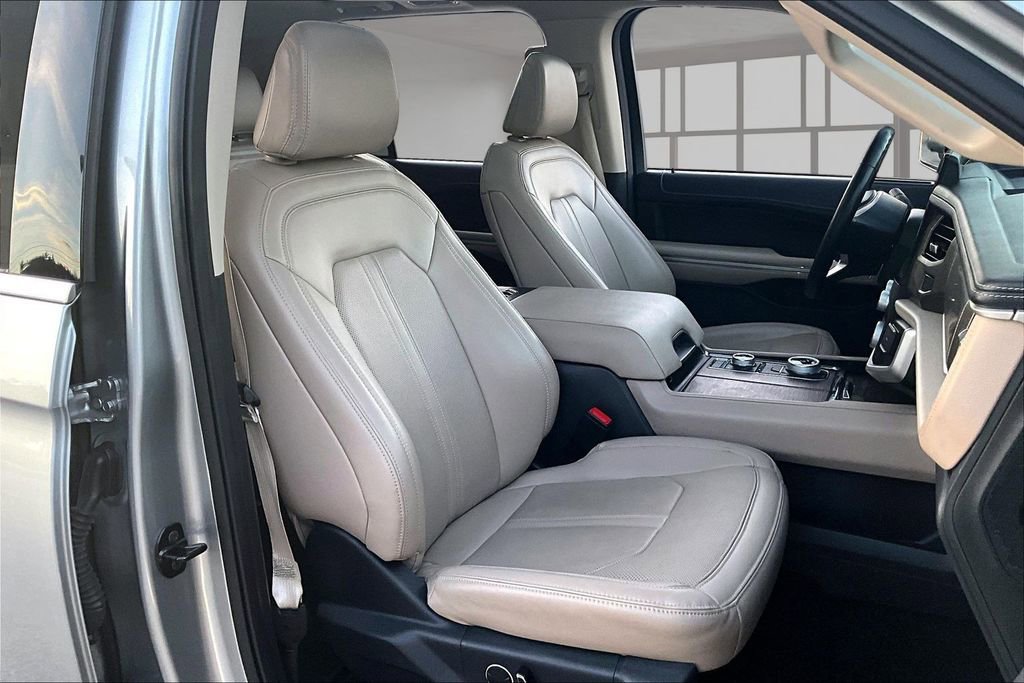 Used 2024 Ford Expedition Max Limited image 29