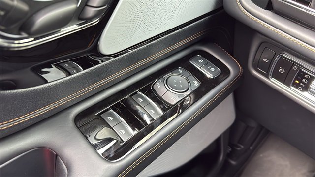 New 2025 Lincoln Aviator Black Label w/ Black Label Special Edition image 28