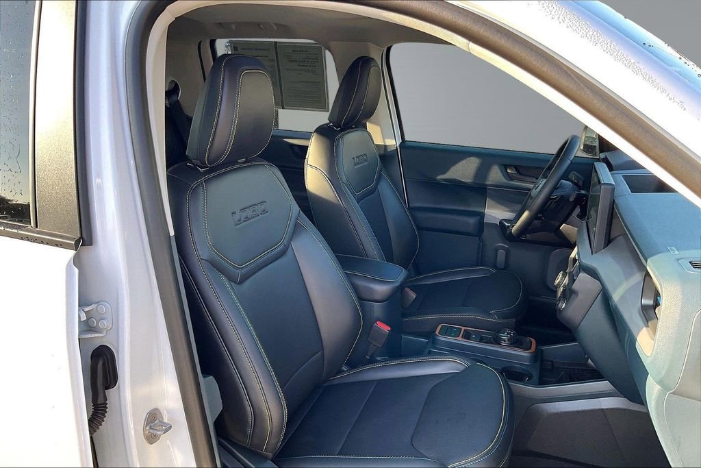 Used 2025 Ford Maverick Lobo image 7
