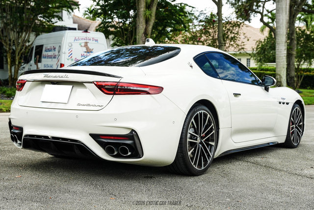Used 2024 Maserati GranTurismo Trofeo AWD/4WD image 8