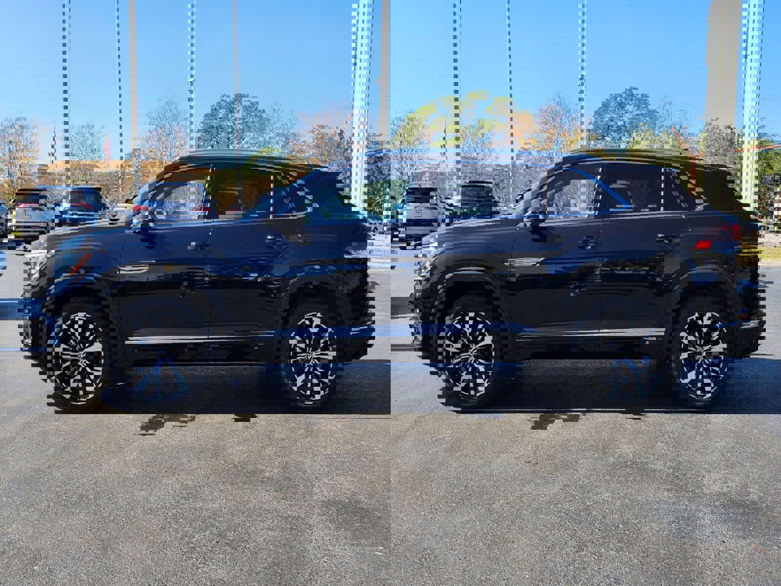 New 2025 Volkswagen Atlas Cross Sport SEL Premium R-Line image 4