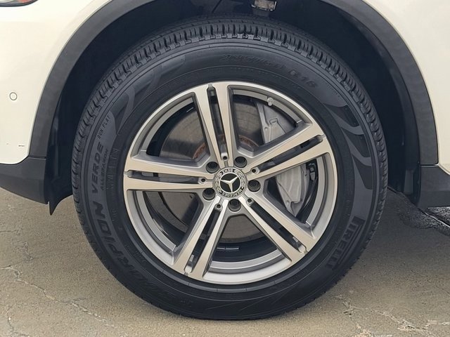 Used 2022 Mercedes-Benz GLC 300 4MATIC w/ Multimedia Package Lite image 5