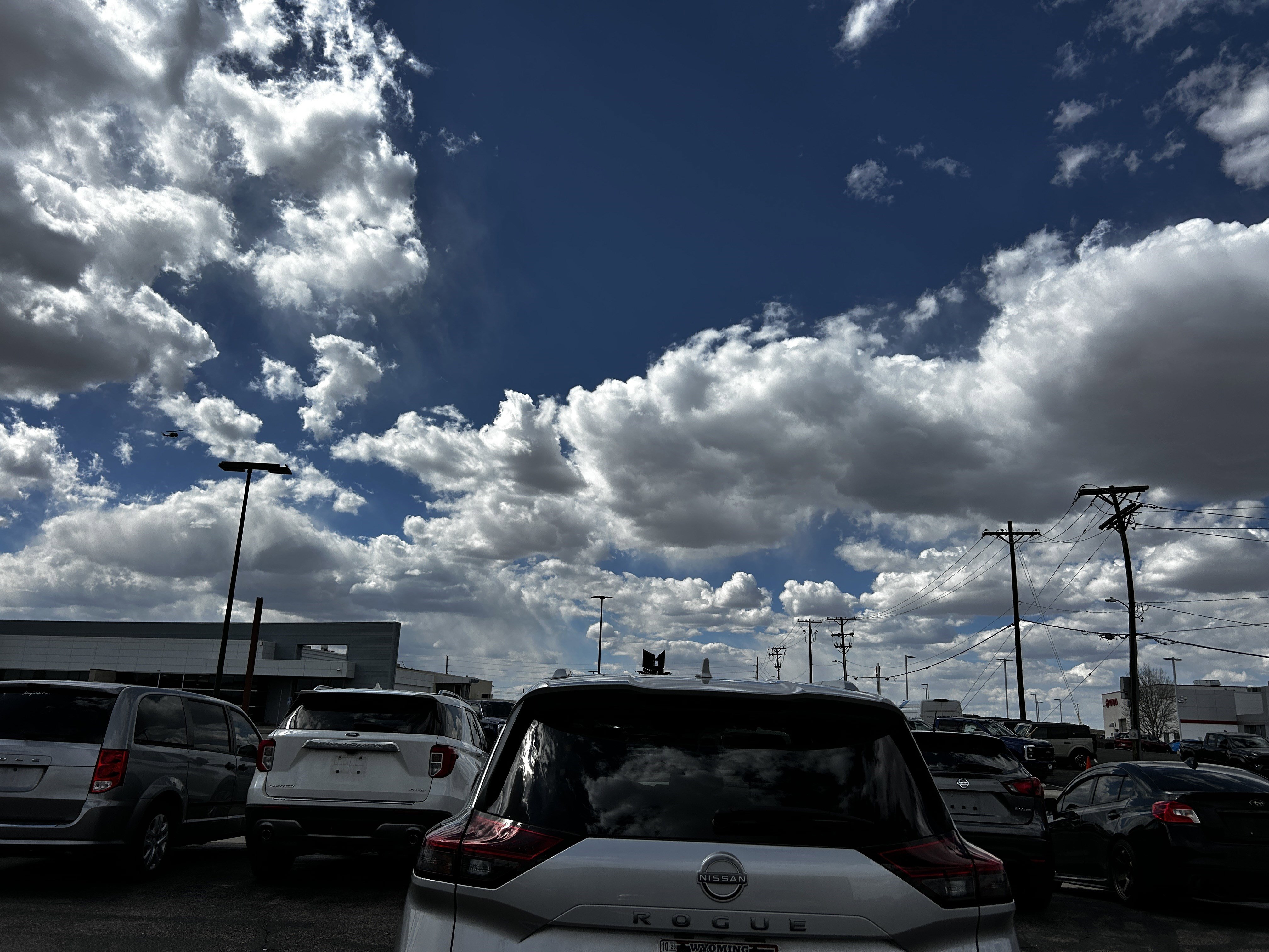 Used 2024 Nissan Rogue SV w/ SV Premium Package image 4