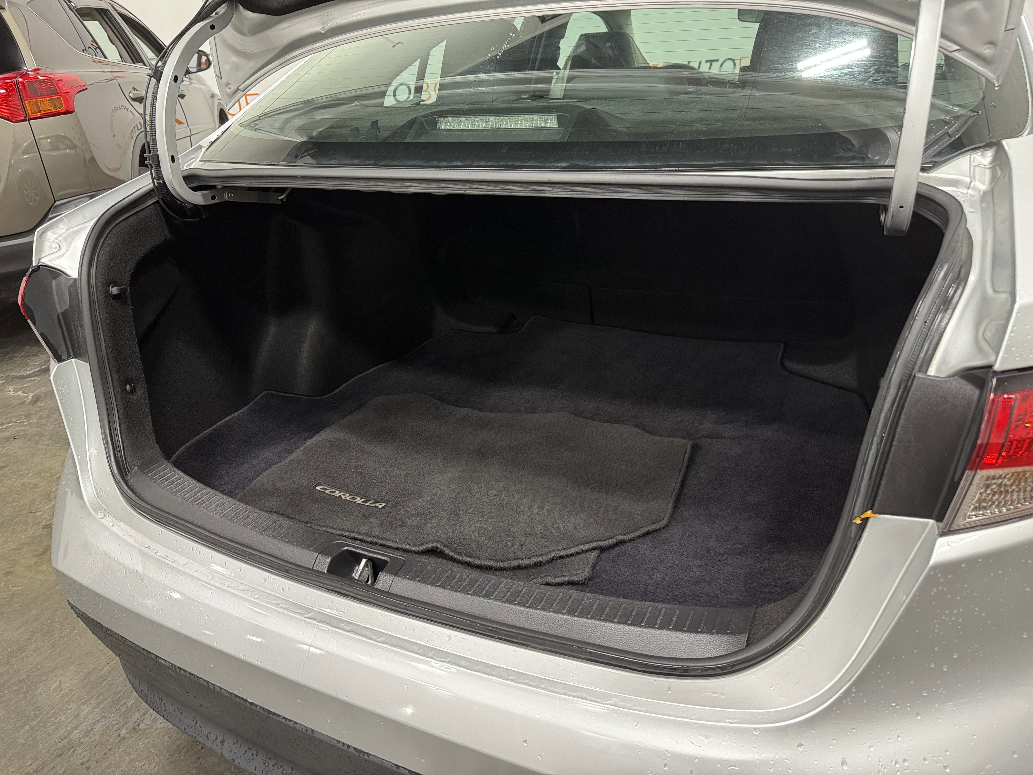 Used 2023 Toyota Corolla LE image 19