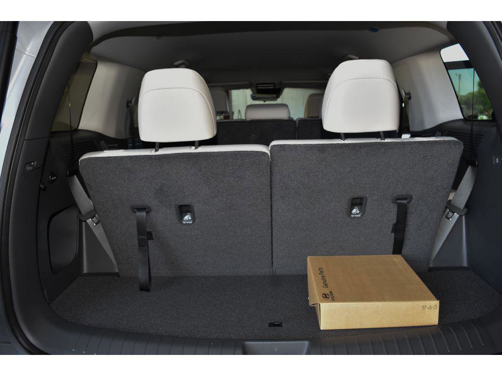 New 2025 Hyundai Santa Fe SEL image 78