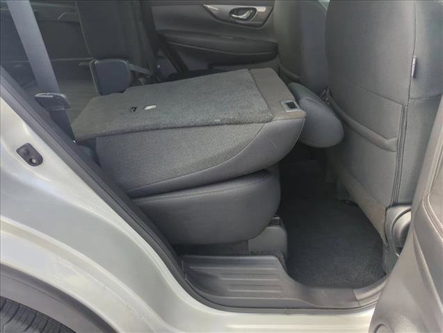 Used 2020 Nissan Rogue SV image 22