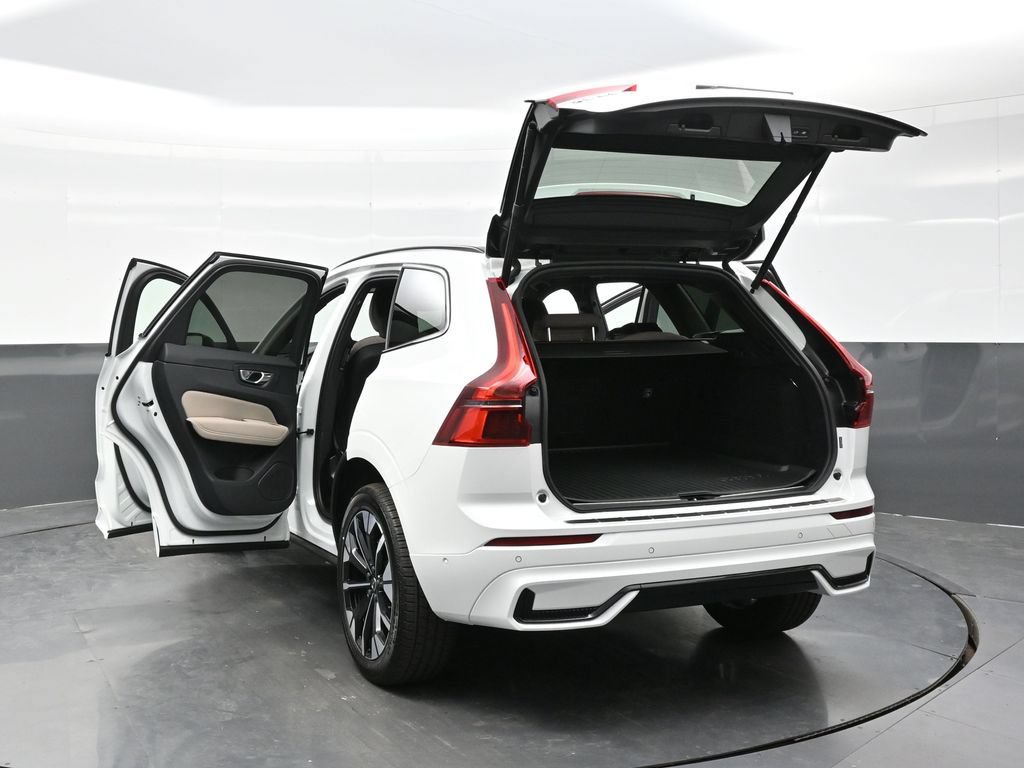 New 2026 Volvo XC60 B5 Plus w/ Climate Package AWD/4WD image 41