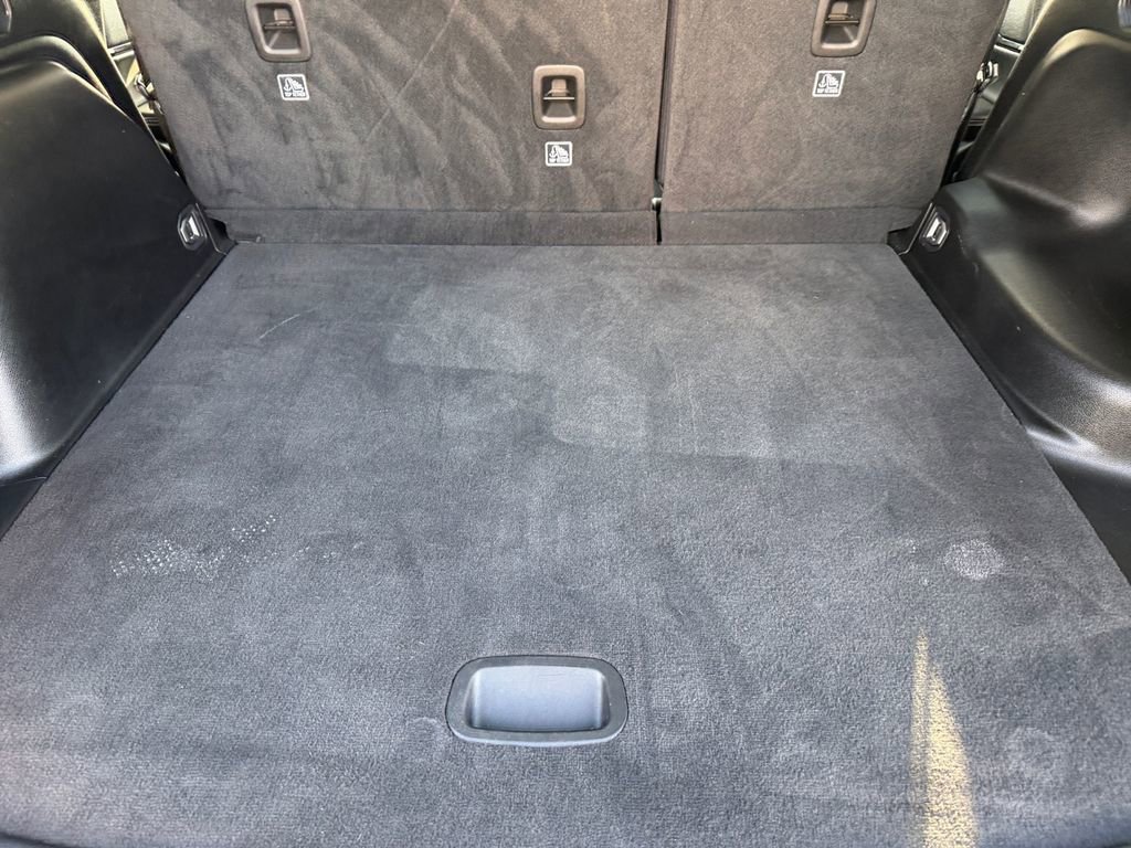 Used 2024 Jeep Grand Cherokee Laredo X w/ Trailer Tow Package image 17