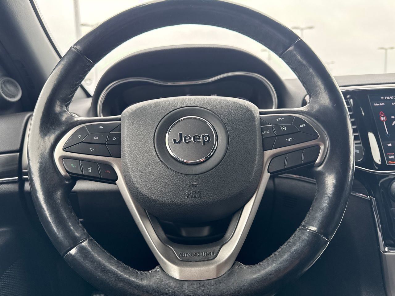 Used 2020 Jeep Grand Cherokee Limited image 18