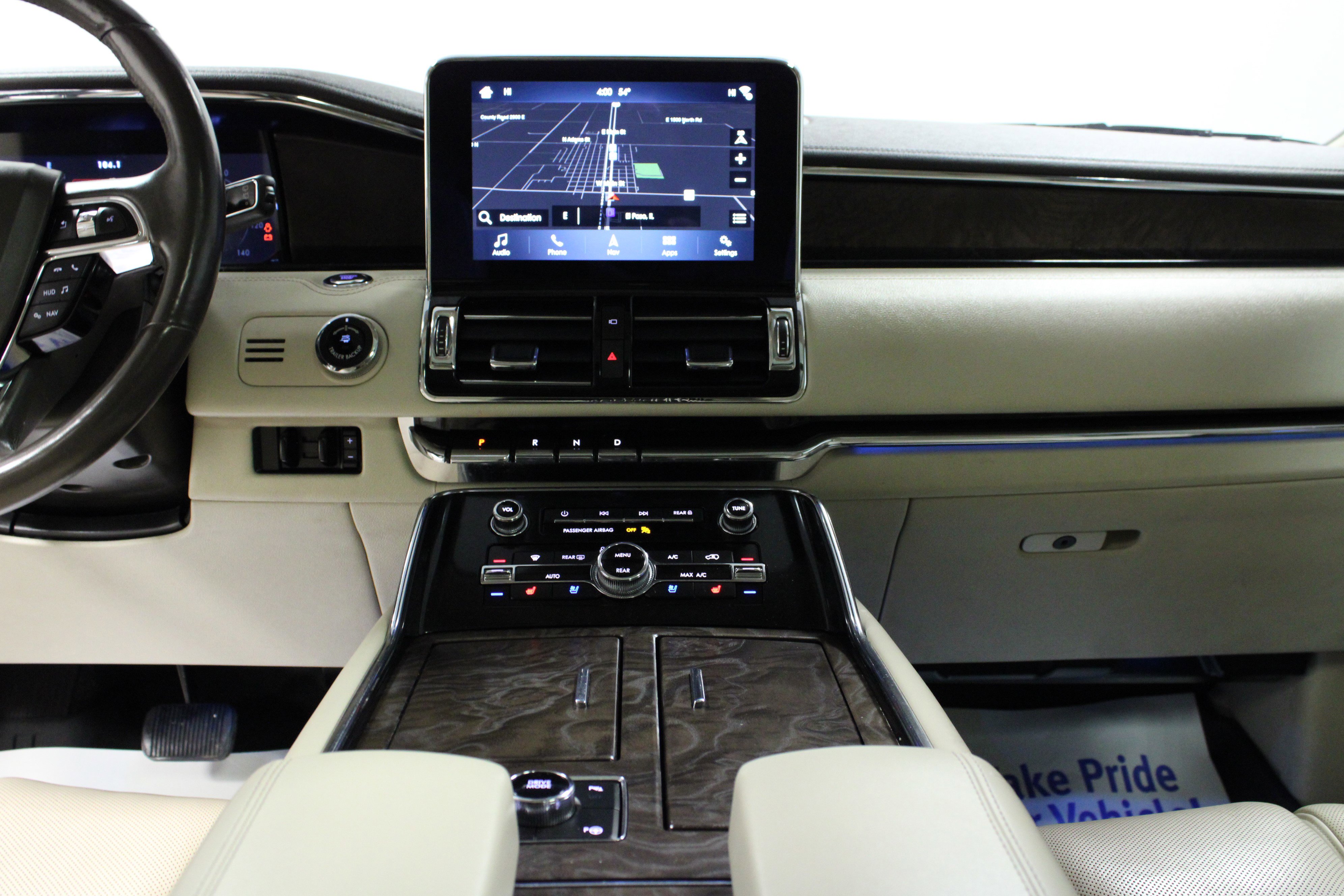 Used 2019 Lincoln Navigator Reserve image 19