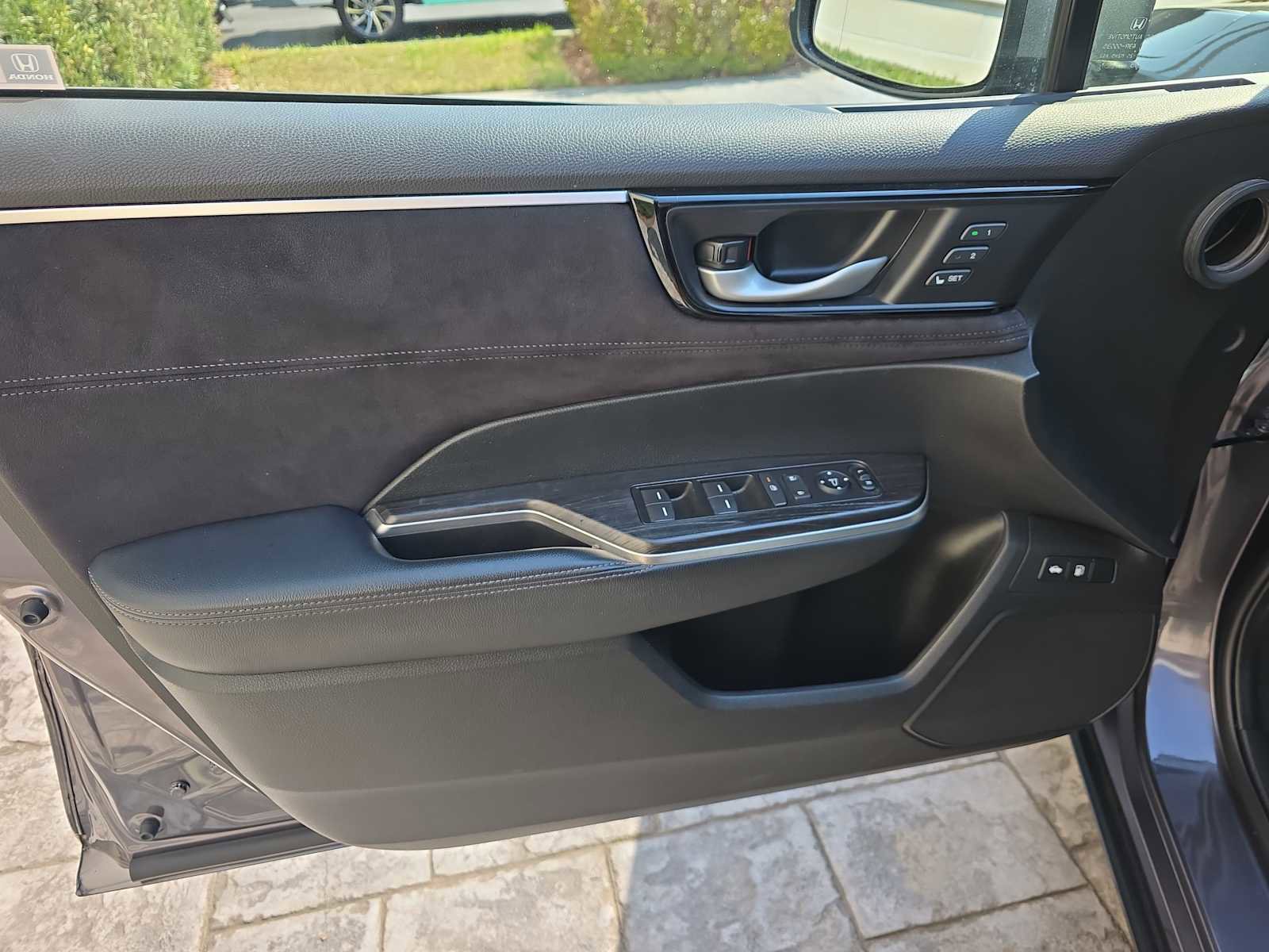 Used 2018 Honda Clarity Touring image 12