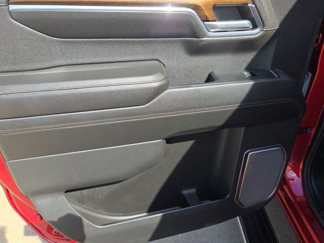 Used 2024 Chevrolet Silverado 1500 High Country w/ High Country Premium Package AWD/4WD image 12