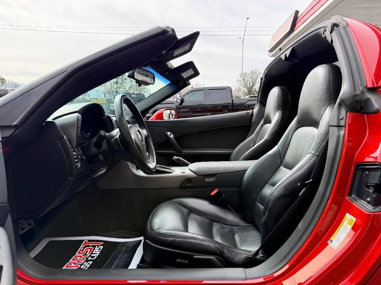 Used 2006 Chevrolet Corvette Coupe w/ Performance Package image 23