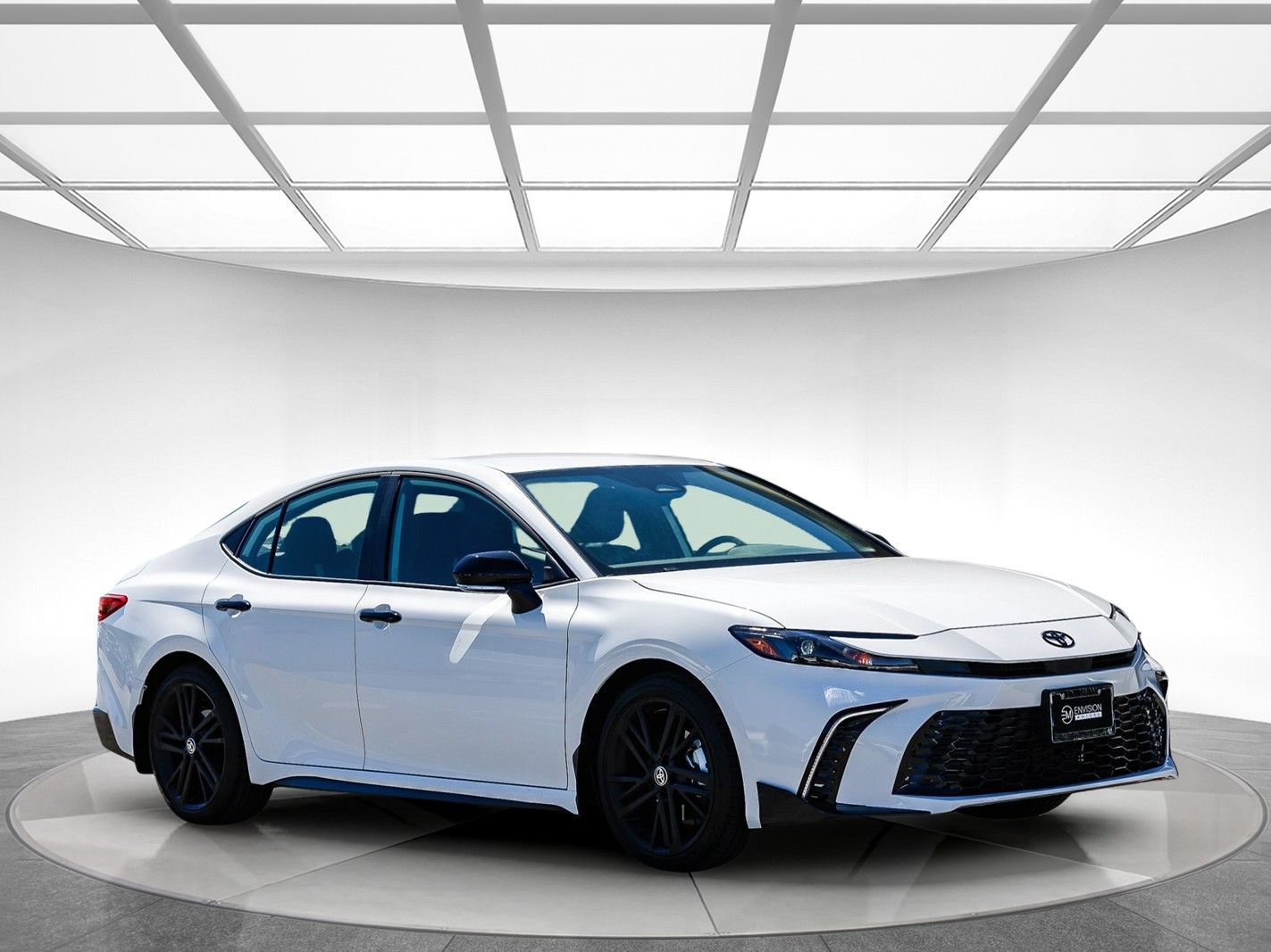 Used 2026 Toyota Camry Hybrid FWD image 5