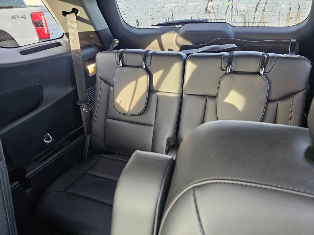 Certified 2023 Ford Explorer XLT w/ Equipment Group 202A image 15