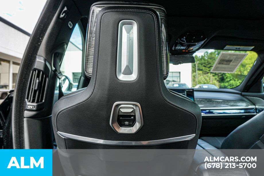 Used 2024 BMW 740i xDrive AWD/4WD image 32