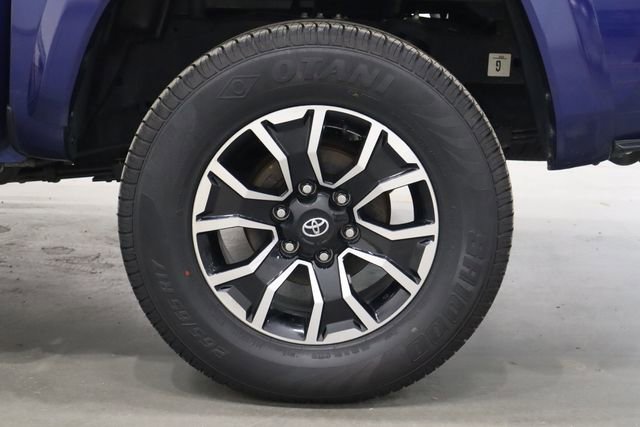 Used 2023 Toyota Tacoma TRD Sport w/ Advanced Technology Package image 39