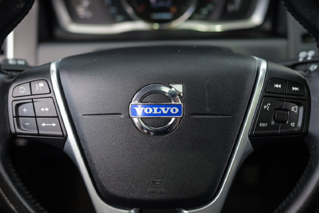 Used 2015 Volvo XC60 T5 AWD/4WD image 30