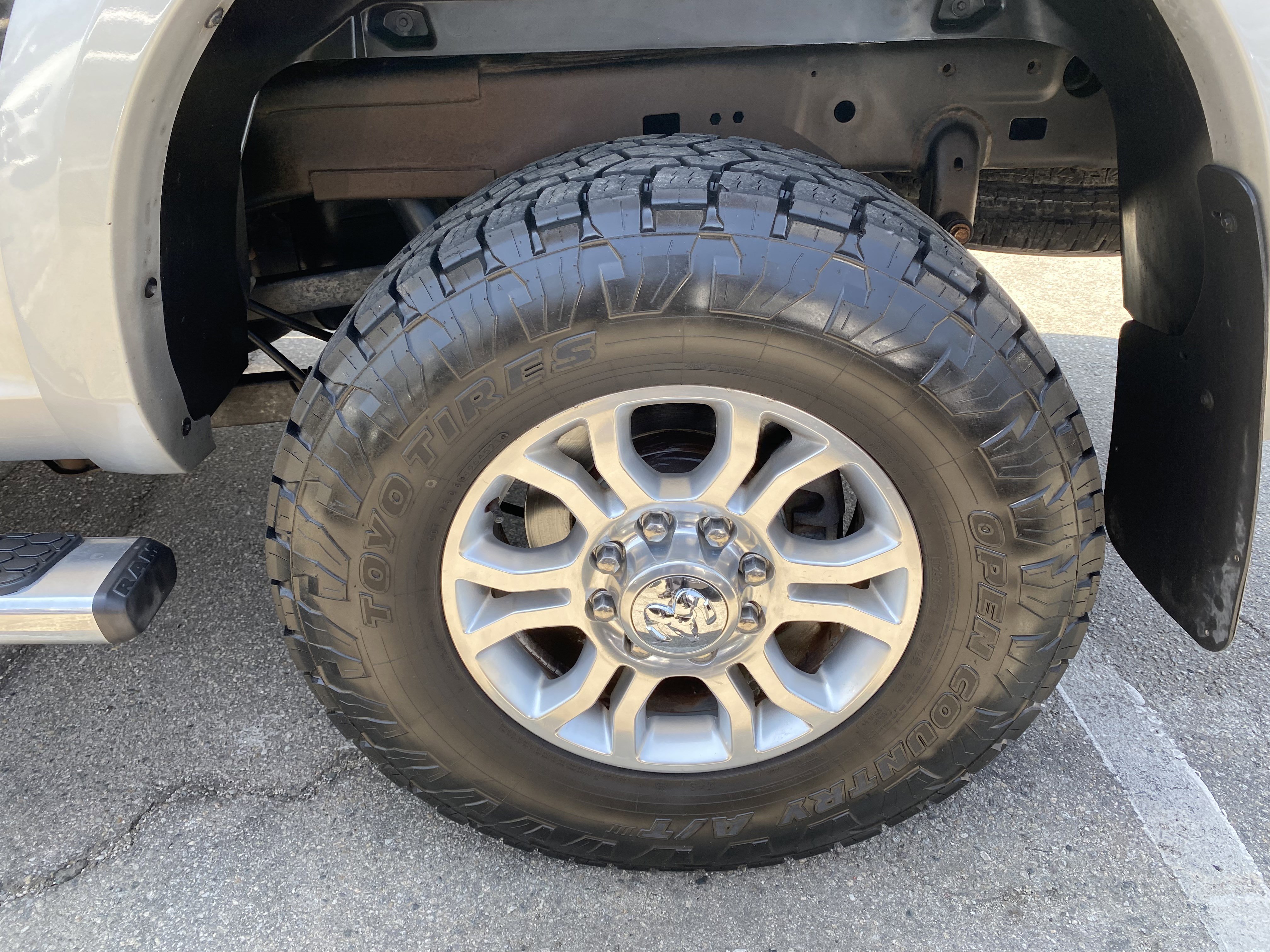 Used 2015 RAM 2500 Laramie w/ Protection Group AWD/4WD image 14