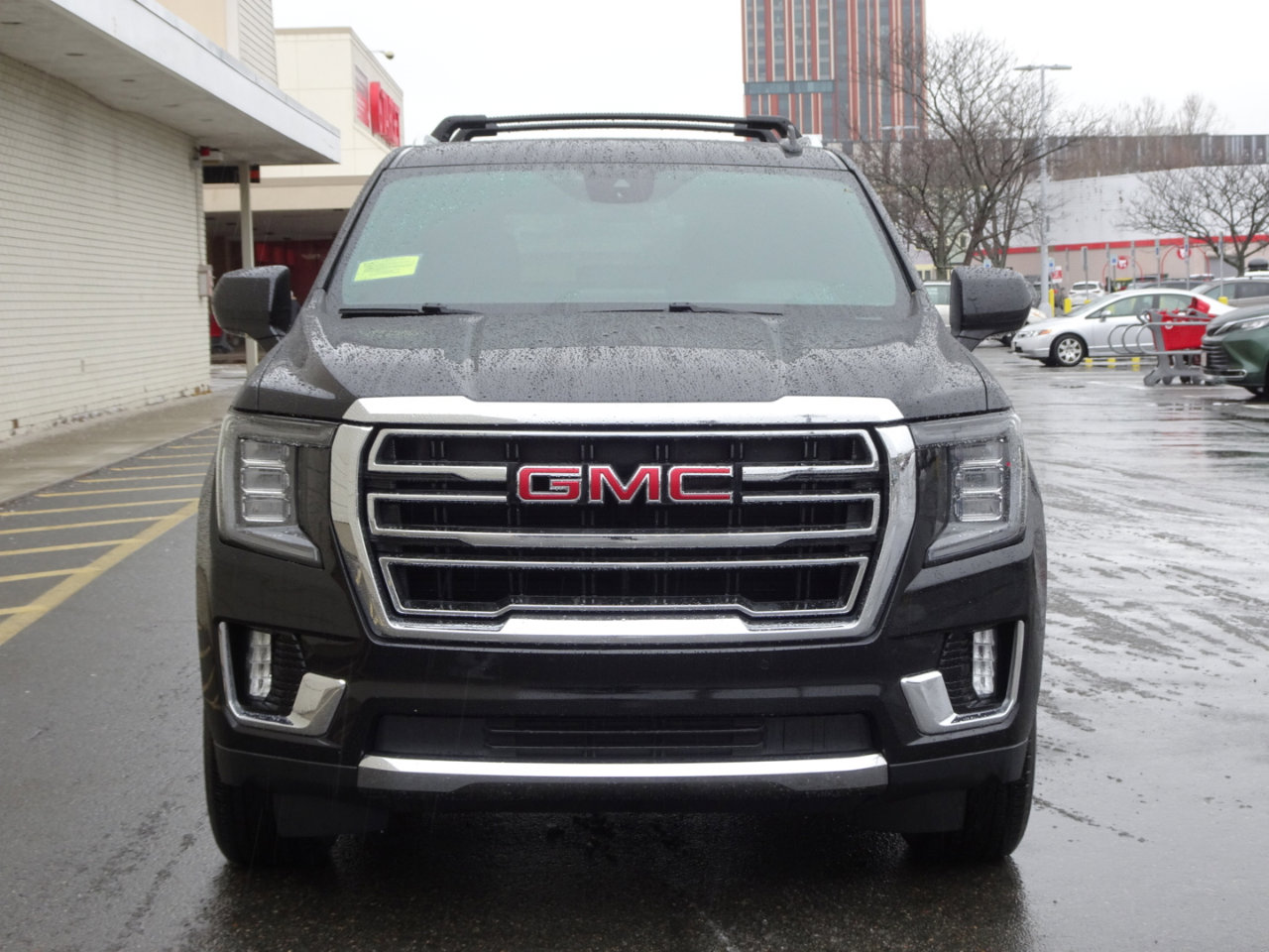 Used 2023 GMC Yukon SLT image 2