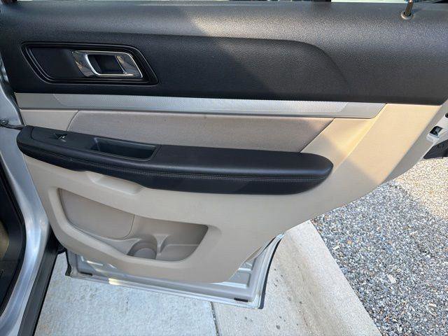 Used 2018 Ford Explorer FWD image 25
