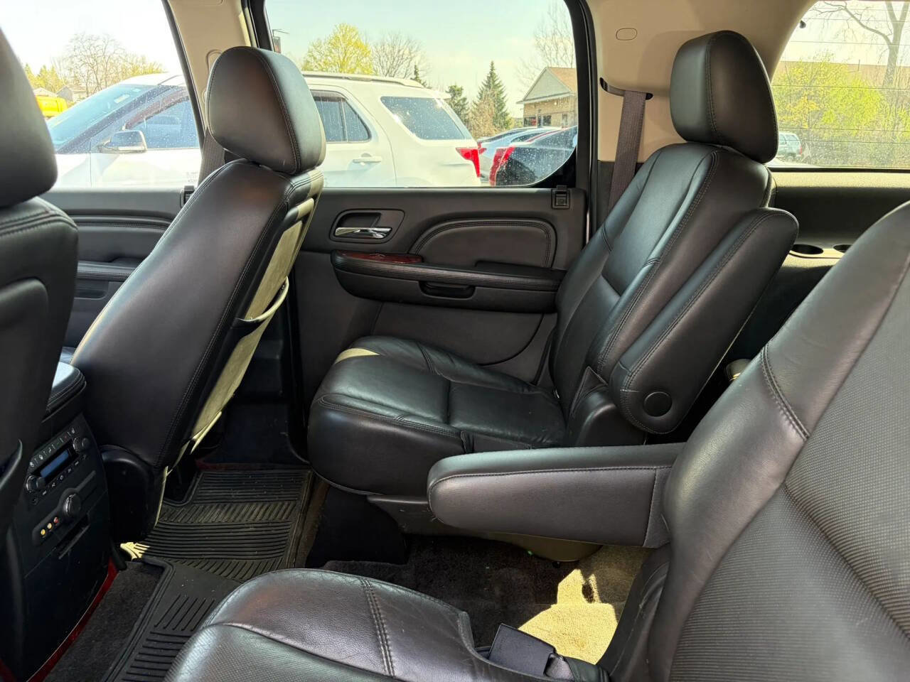 Used 2012 Cadillac Escalade ESV Premium AWD/4WD image 12