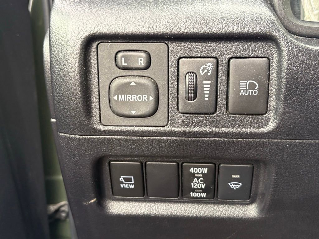 Used 2022 Toyota 4Runner Limited AWD/4WD image 9