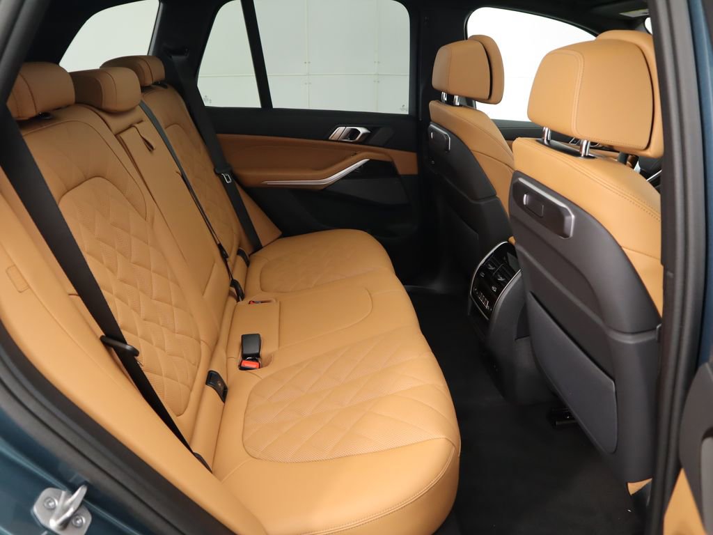 Certified 2026 BMW X5 xDrive40i w/ Climate Comfort Package AWD/4WD image 24