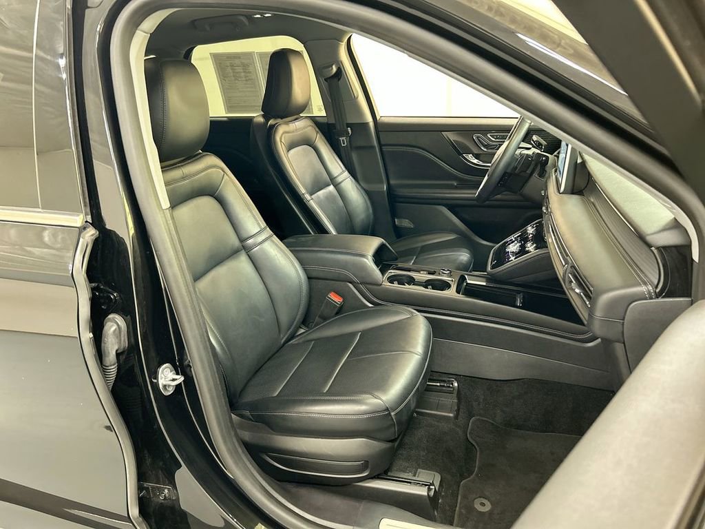 Used 2022 Lincoln Corsair AWD w/ Equipment Group 101A image 23