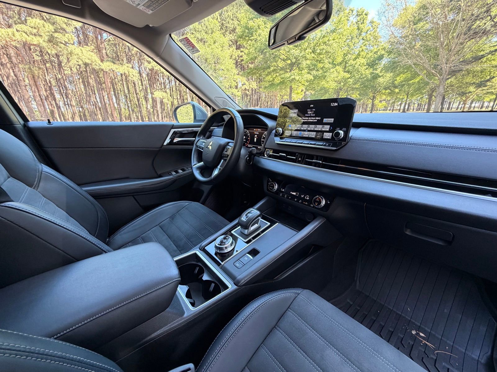Used 2024 Mitsubishi Outlander AWD image 21