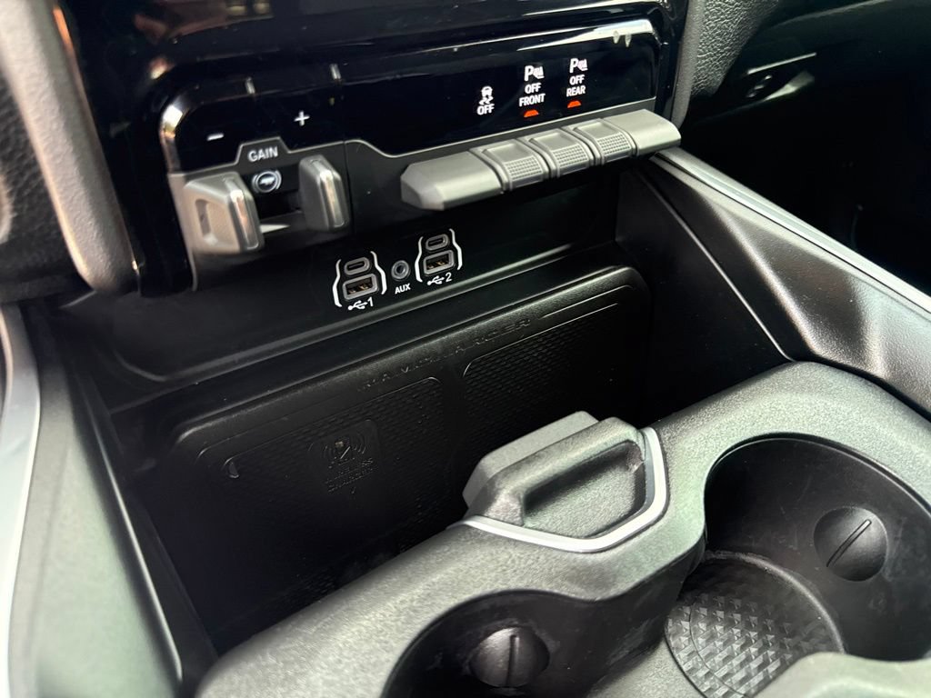 Used 2025 RAM 1500 Lone Star AWD/4WD image 32