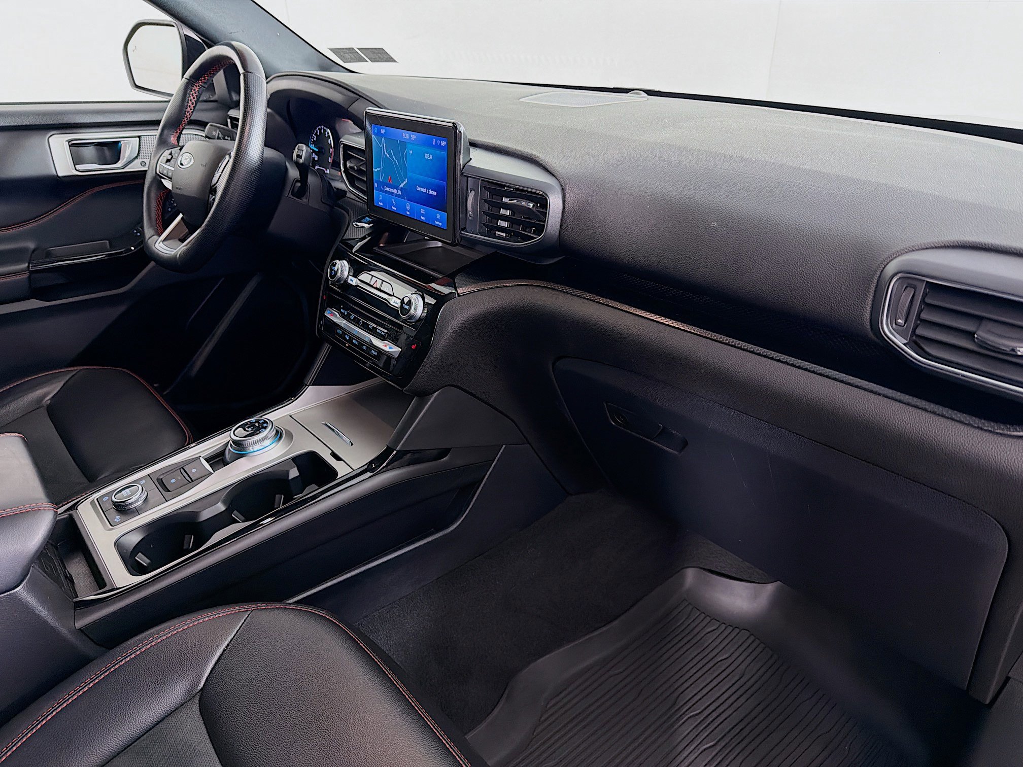 Used 2022 Ford Explorer ST-Line image 31