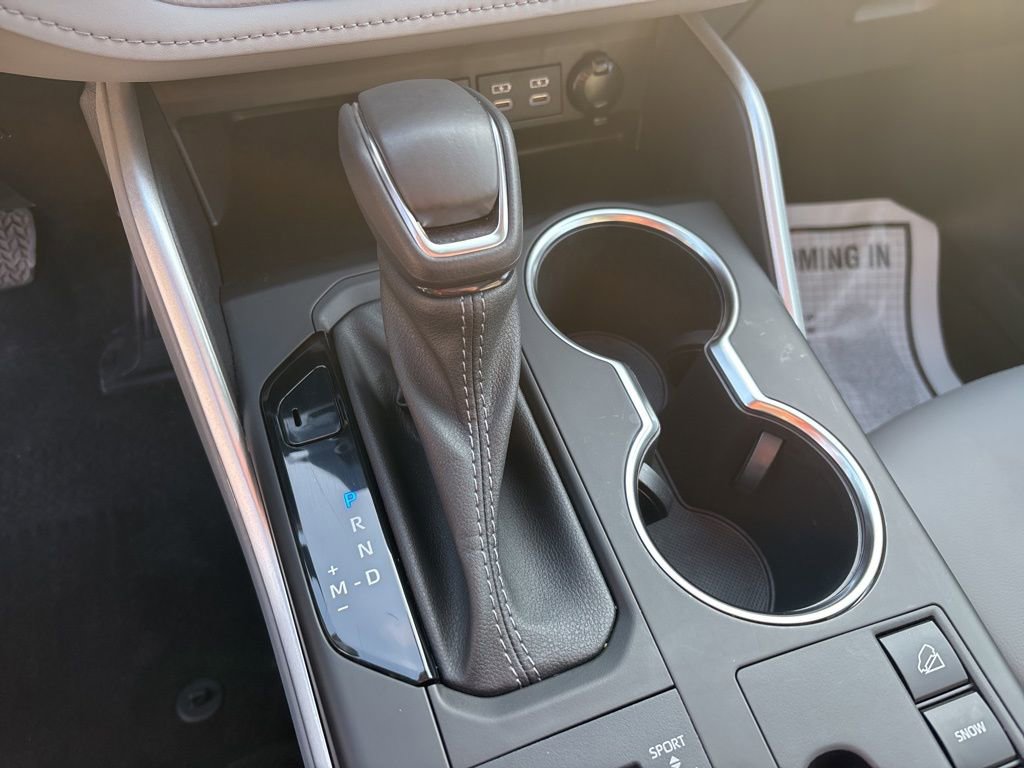 Used 2023 Toyota Highlander XLE image 23