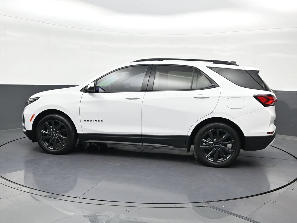 Used 2023 Chevrolet Equinox RS w/ RS Leather Package FWD image 2