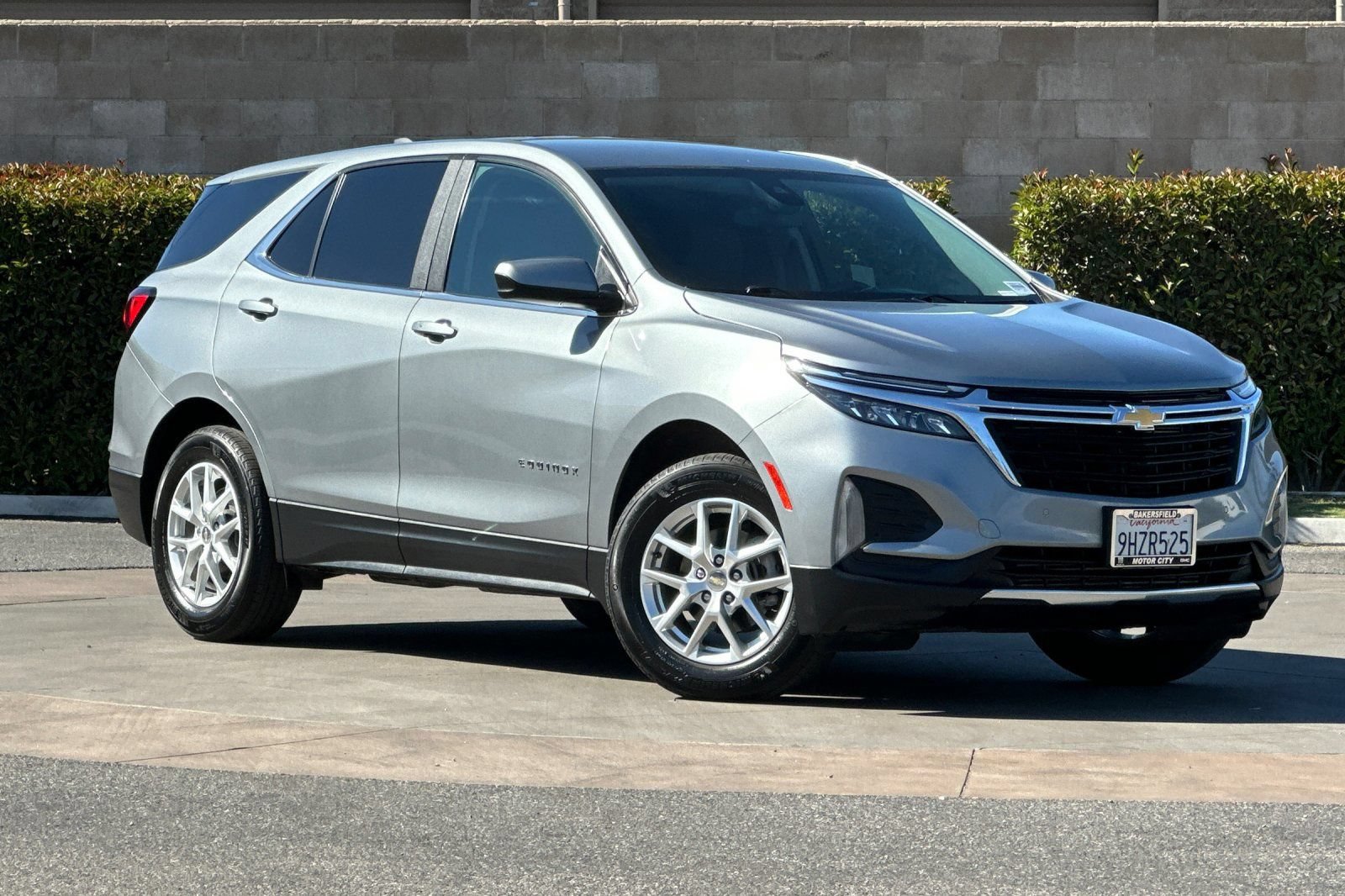 Certified 2024 Chevrolet Equinox LT FWD image 2