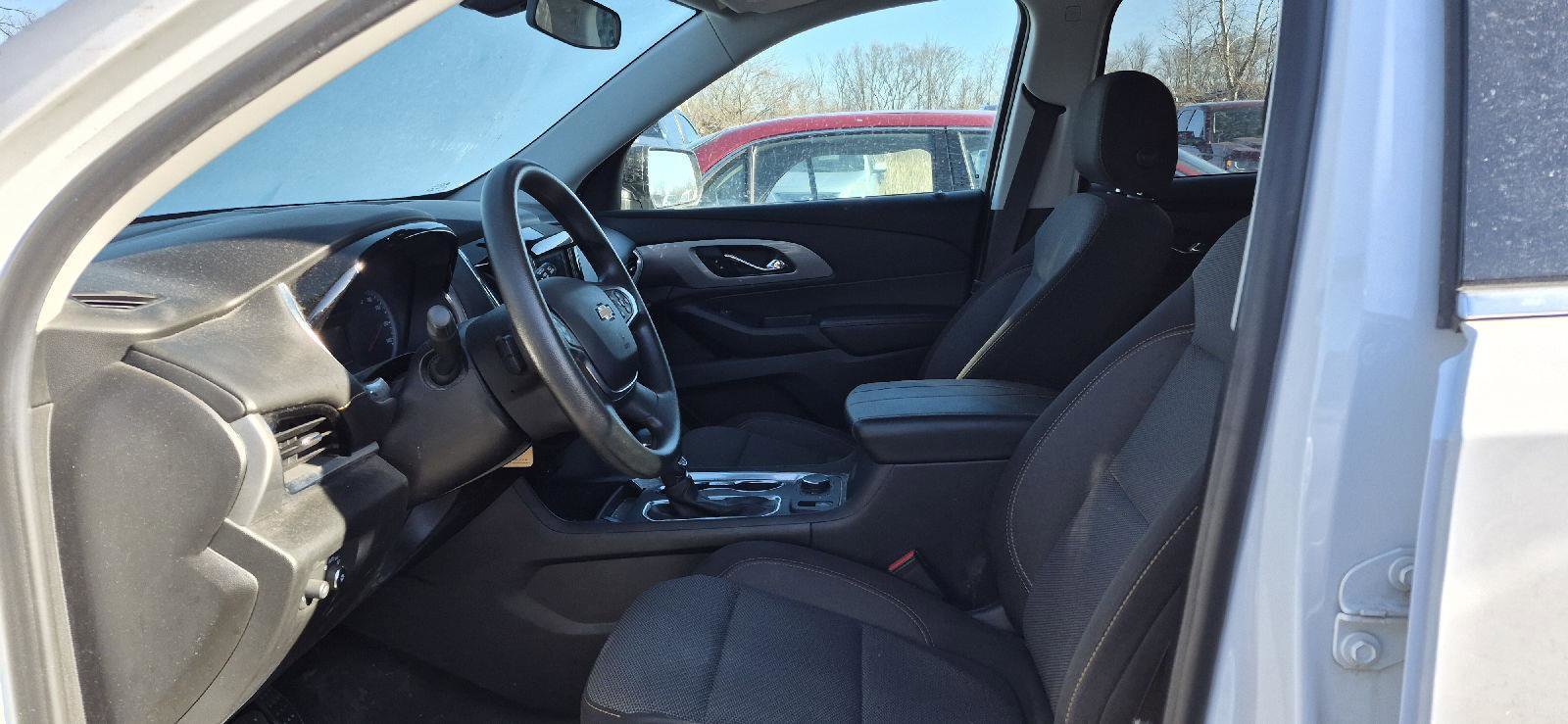 Used 2021 Chevrolet Traverse LS w/ LPO, Blackout Package image 5