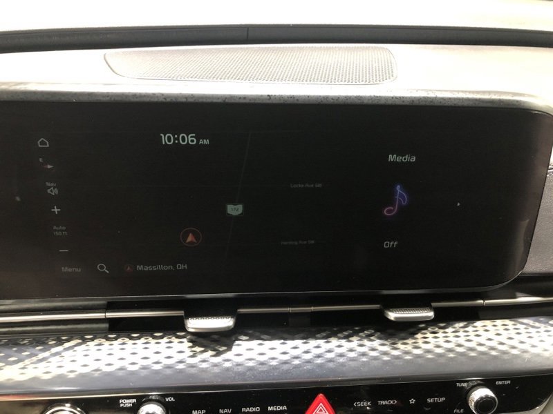 Used 2024 Kia Carnival SX Prestige image 33