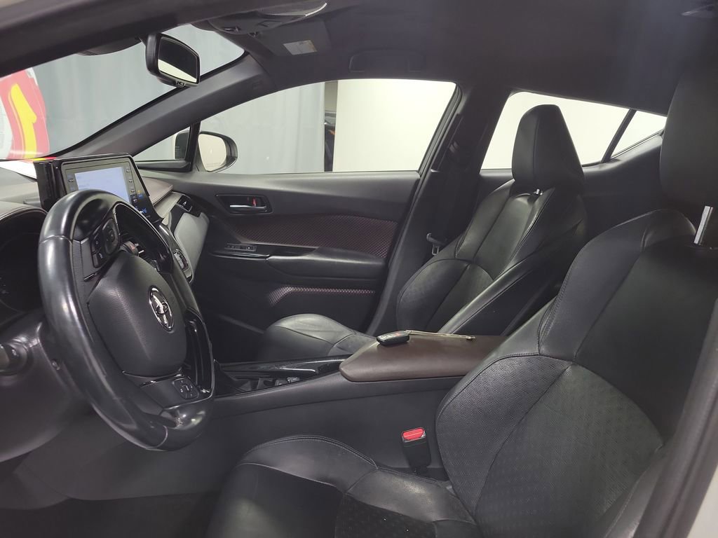 Used 2019 Toyota C-HR Limited image 12
