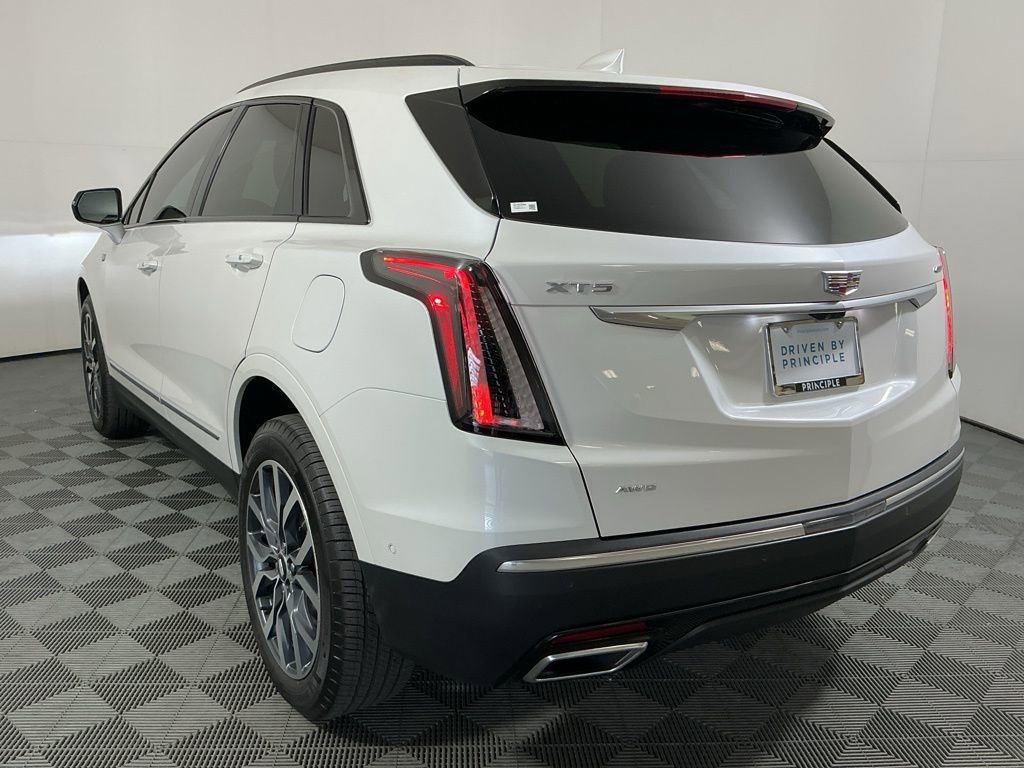 Used 2025 Cadillac XT5 Sportv w/ Technology Package AWD/4WD image 7