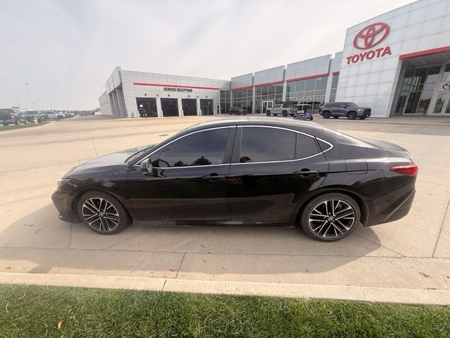 Used 2025 Toyota Camry XLE w/ Premium Plus Package FWD image 7