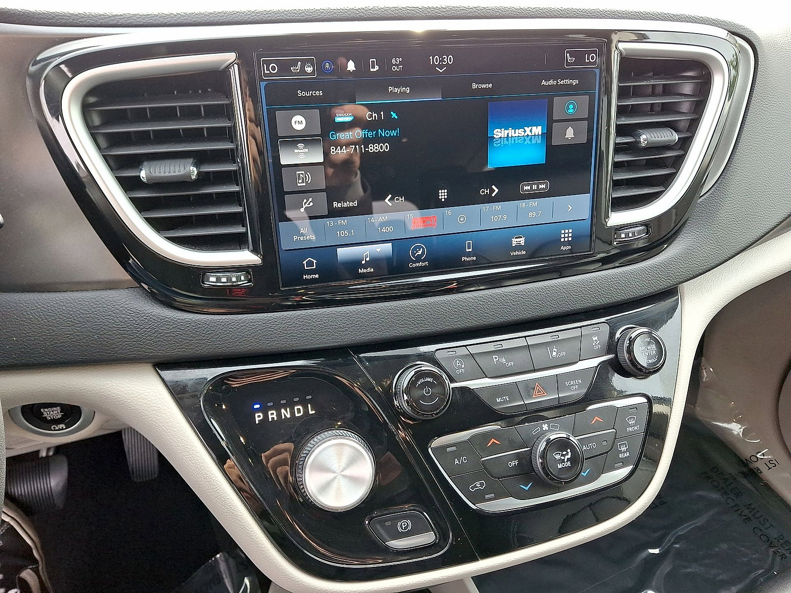Used 2024 Chrysler Pacifica Touring-L FWD image 14